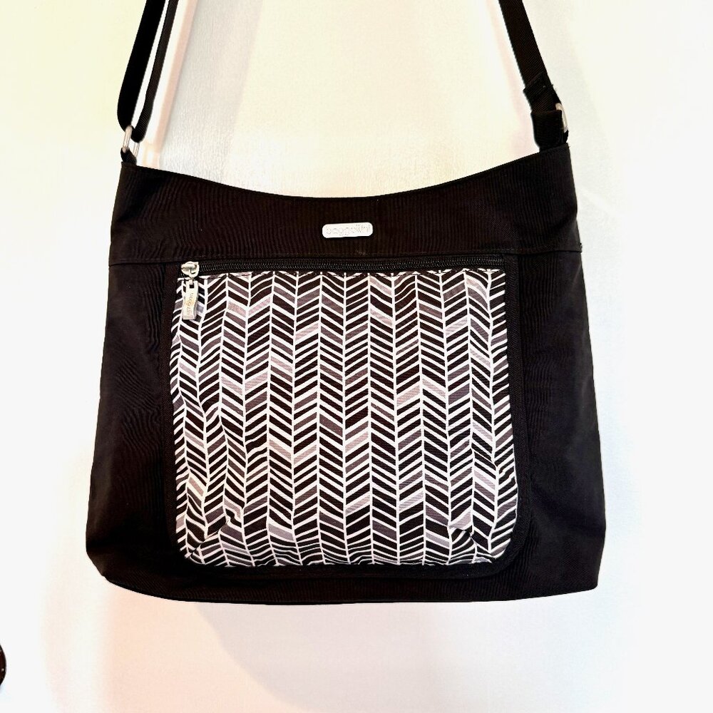 Baggallini Hobo Crossbody Lightweight Bag – Black & White Travel Purse
